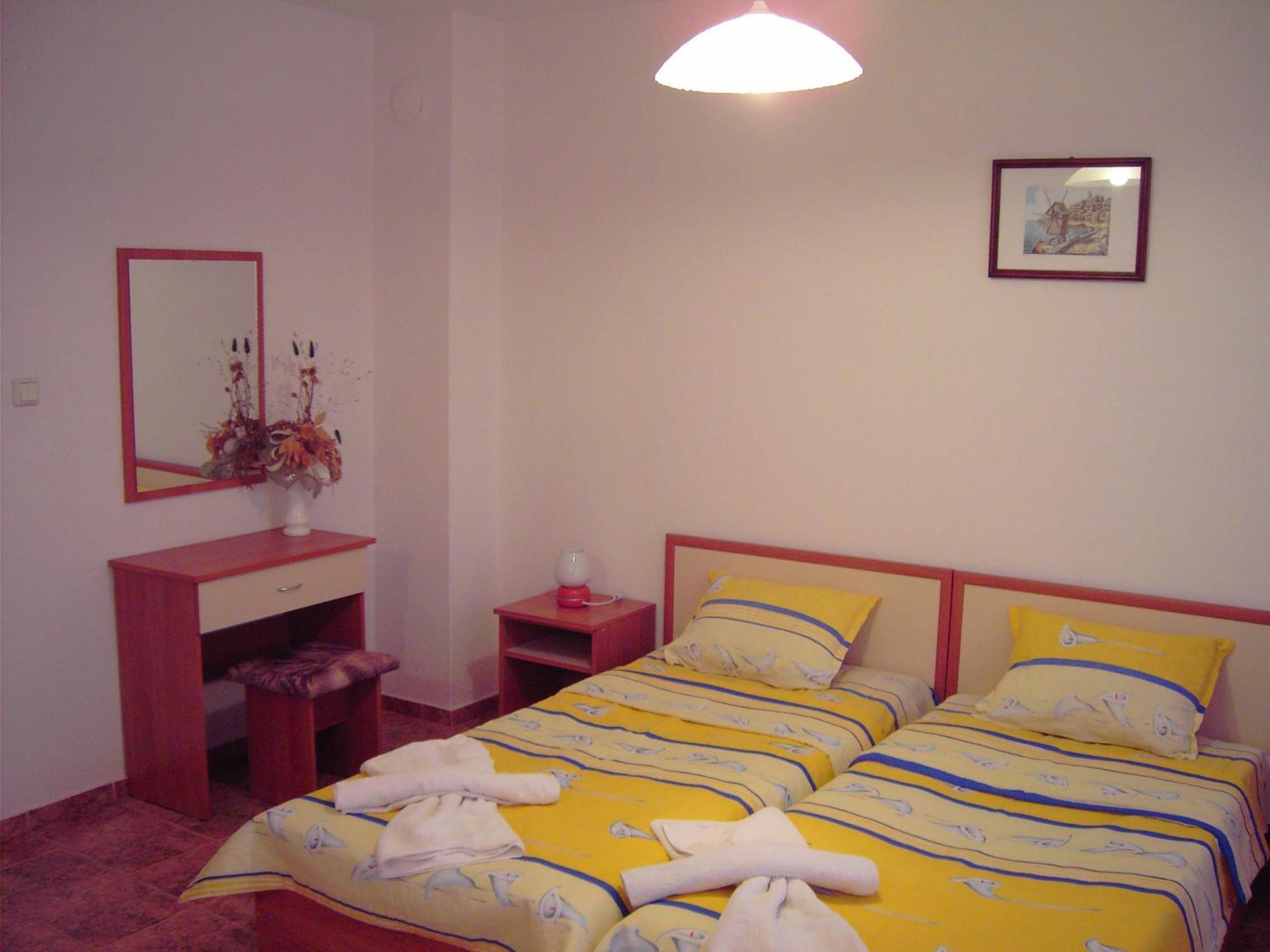 Nelly Guest House Ravda Esterno foto