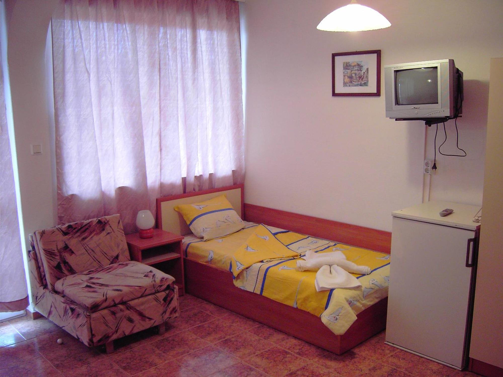 Nelly Guest House Ravda Esterno foto