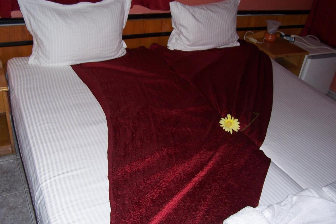 Nelly Guest House Ravda Esterno foto